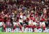 Flamengo vence Corinthians e retoma liderança do Brasileirão