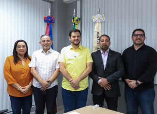 Prefeito Renato Junior reajusta auxílios de 264 profissionais do Mais Médicos