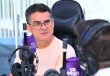 David Almeida propõe dobrar Auxílio Estadual para R$ 300 durante entrevista