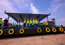 Roberto Cidade vistoria construção de 50 terminais flutuantes para comunidades do interior do Amazonas