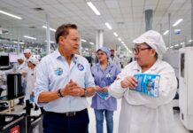 Deputado Adjuto Afonso visita indústria em Manaus e defende qualificação para o Polo Industrial