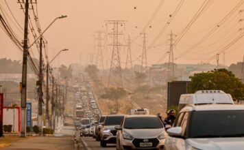 Fumaça volta a cobrir Manaus e qualidade do ar chega a nível muito ruim
