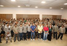 Adjuto Afonso visita empresas do setor naval e apresenta propostas para a atividade no Amazonas