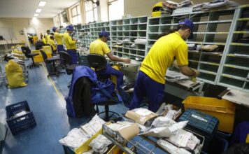 Greve nos Correios: TST determina manutenção de 80% do efetivo
