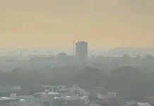 Manaus amanhece sob fumaça pelo segundo dia e incêndio é registrado na zona Leste