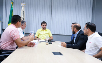 Prefeito Renato Junior autoriza progressões e promoções para 7.616 servidores de Manaus