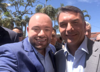 Fausto Jr. declara apoio a Flávio Bolsonaro e retorna ao Amazonas para atuar no segundo turno
