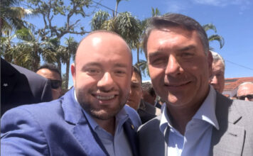 Fausto Jr. declara apoio a Flávio Bolsonaro e retorna ao Amazonas para atuar no segundo turno