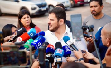 Renato Junior vota em Manaus e reforça gratuidade dos ônibus no segundo turno