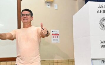 Candidato David vota em Manaus e promete levar avanços da capital para o interior do Amazonas