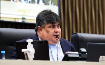 David Reis encaminha orçamento de R$ 12,47 bilhões de Manaus para análise das comissões