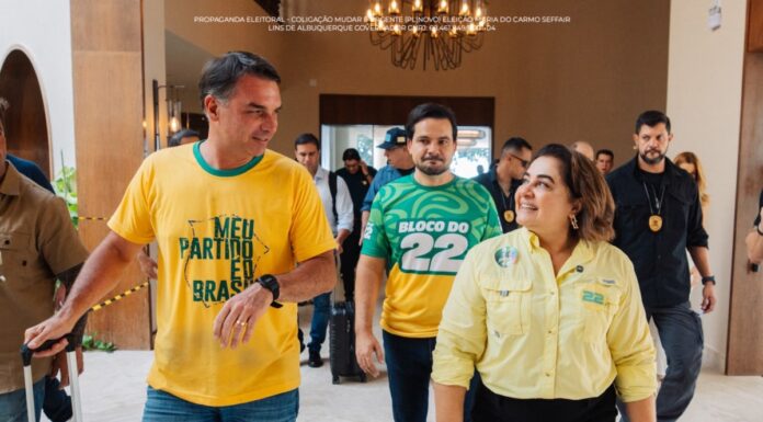 Flávio Bolsonaro e Nikolas Ferreira participam de ato de campanha com Maria do Carmo em Manaus