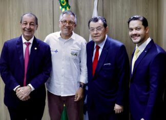 Governador eleito Omar Aziz discute medidas para a saúde do Amazonas com ministro Alexandre Padilha