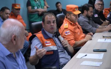 Governador Roberto Cidade reúne órgãos para reforçar combate às queimadas no Amazonas