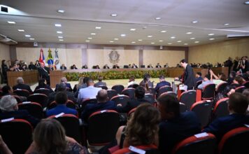 TJAM empossa três novos desembargadores com presença de representantes do TCE-AM