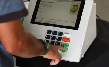O que acontece se eu não votar? Saiba como justificar e evite multas